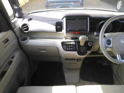 HONDA N BOX +