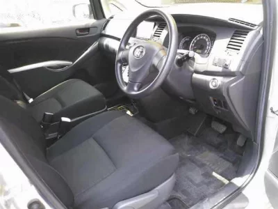 TOYOTA ISIS