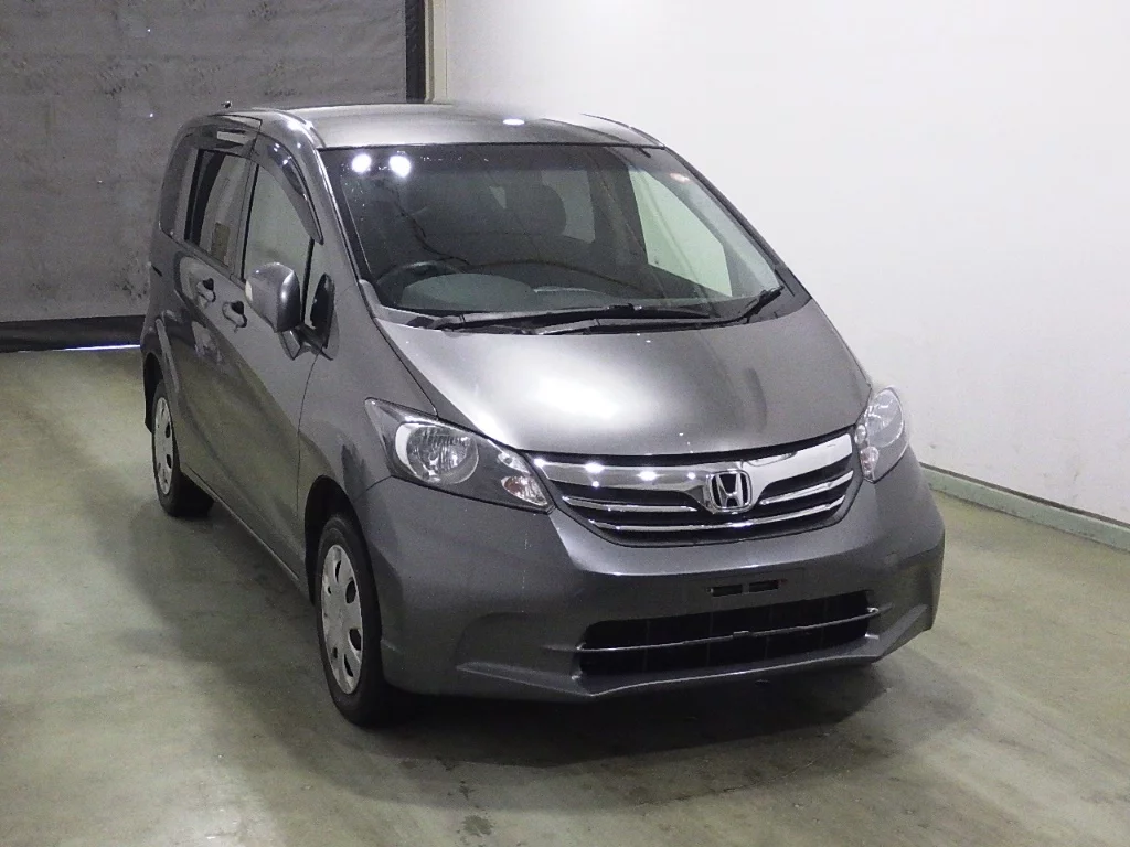 Honda Freed  с аукциона в Японии