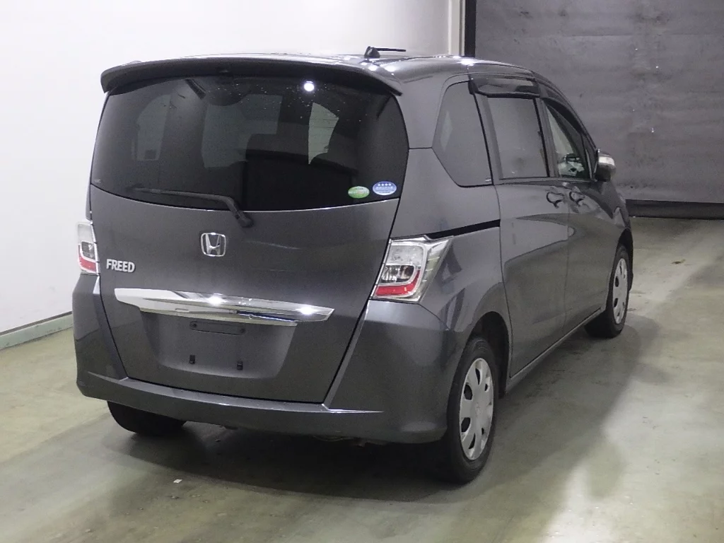 Honda Freed  с аукциона в Японии
