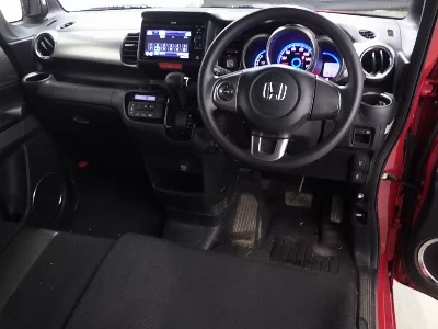 Honda N-Box Slash