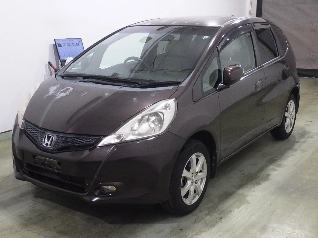 Honda Fit  с аукциона в Японии