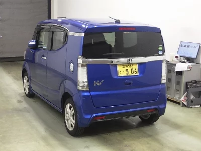 Honda N-Box Slash