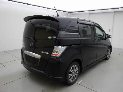 Honda Freed Spike
