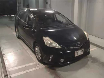 TOYOTA PRIUS ALPHA