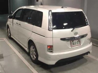 TOYOTA ISIS