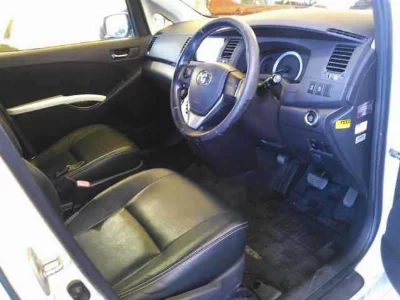 TOYOTA ISIS