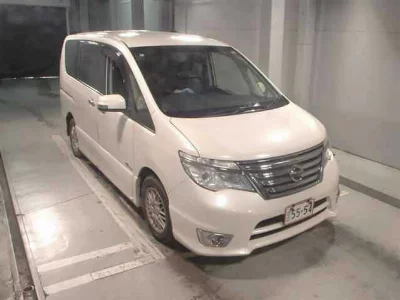 NISSAN SERENA