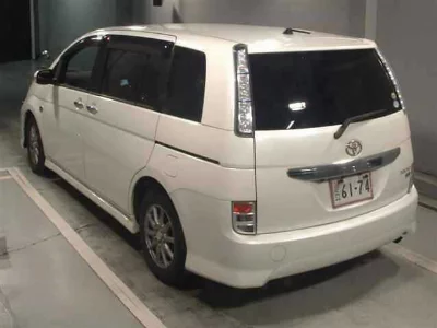 TOYOTA ISIS