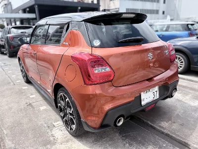 SUZUKI SWIFT