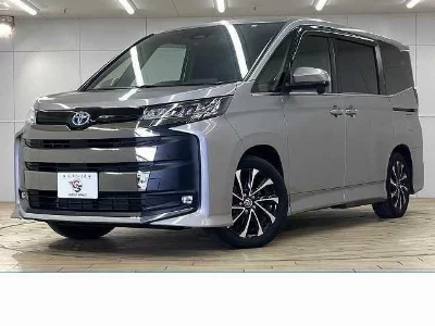 TOYOTA NOAH