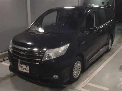 TOYOTA NOAH