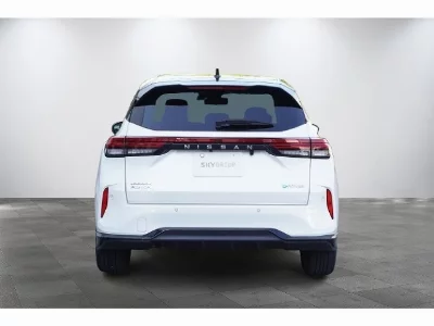 NISSAN AURA