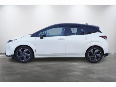 NISSAN AURA