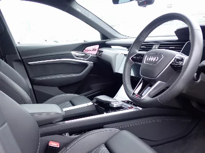 Audi E-TRON S SPORTBACK