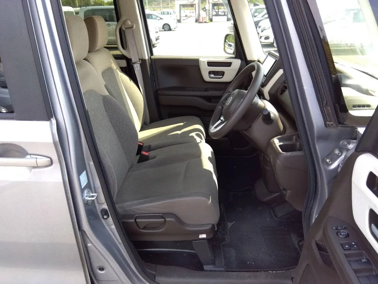 Honda N-Box  с аукциона в Японии