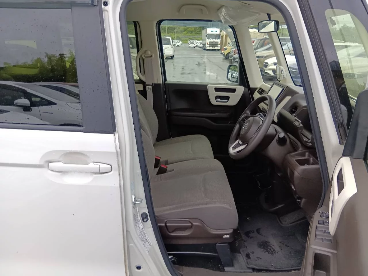 Honda N-Box  с аукциона в Японии