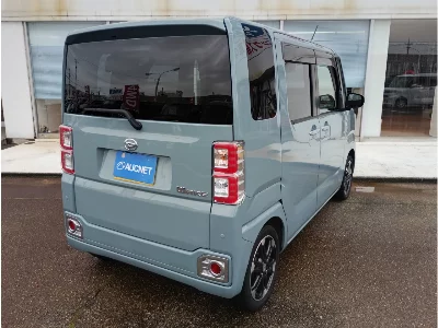 DAIHATSU WAKE