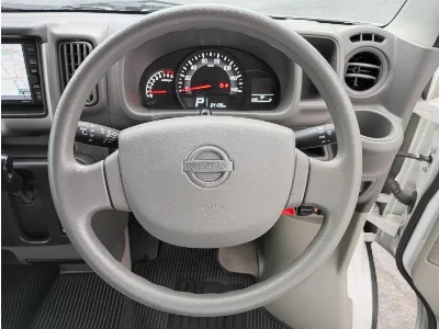 NISSAN NV100 CLIPPER