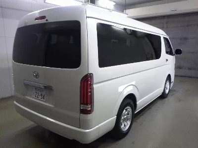 TOYOTA HIACE WAGON