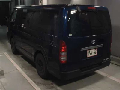TOYOTA HIACE VAN
