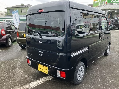 NISSAN CLIPPER VAN