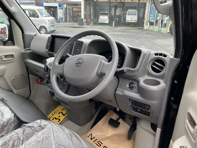 NISSAN CLIPPER VAN