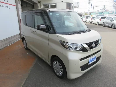 NISSAN ROOX