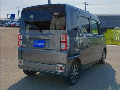 TOYOTA PIXIS MEGA