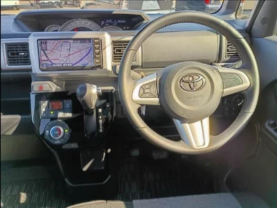 TOYOTA PIXIS MEGA