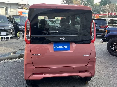 NISSAN ROOX