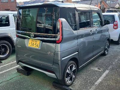 NISSAN ROOX