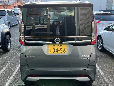 NISSAN ROOX