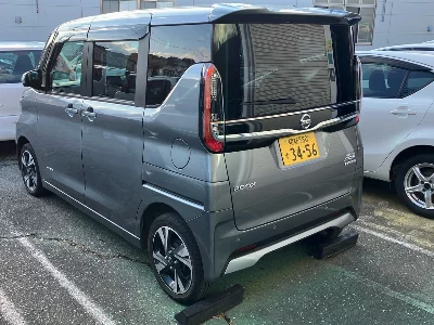 NISSAN ROOX