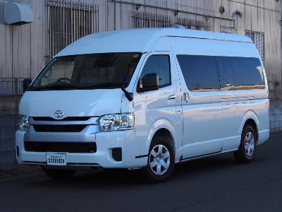 TOYOTA HIACE COMMUTER