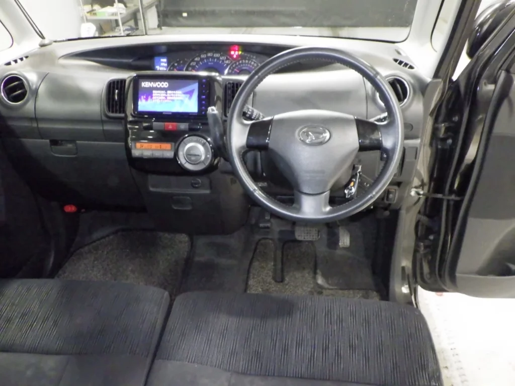 Daihatsu Tanto  с аукциона в Японии