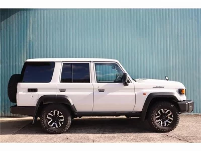 TOYOTA LAND CRUISER 70