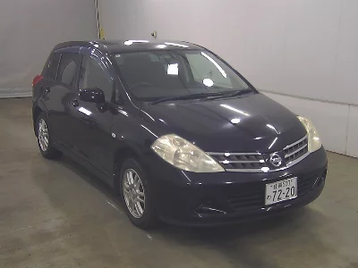 NISSAN TIIDA