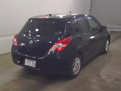NISSAN TIIDA