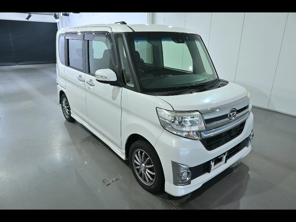 Daihatsu Tanto  с аукциона в Японии