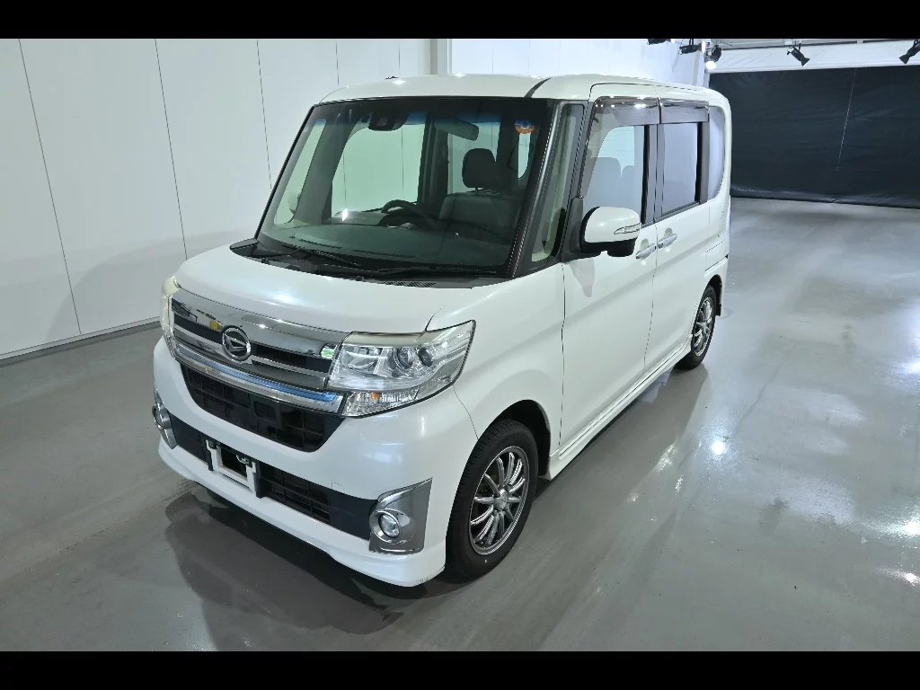 Daihatsu Tanto  с аукциона в Японии