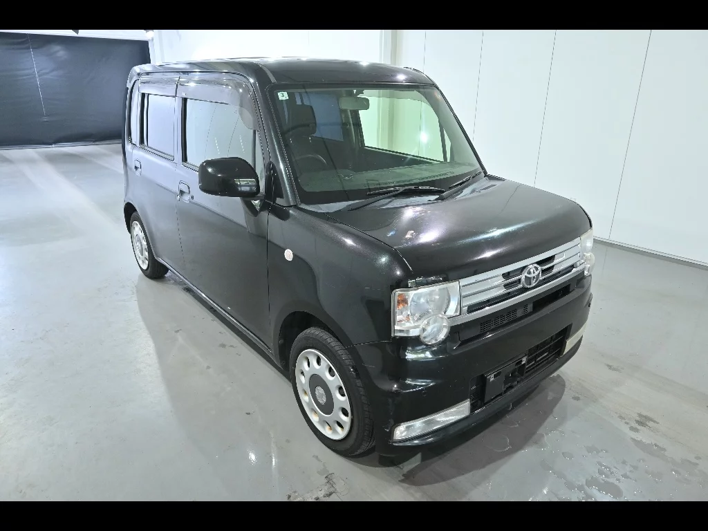 Toyota Pixis Space 2014