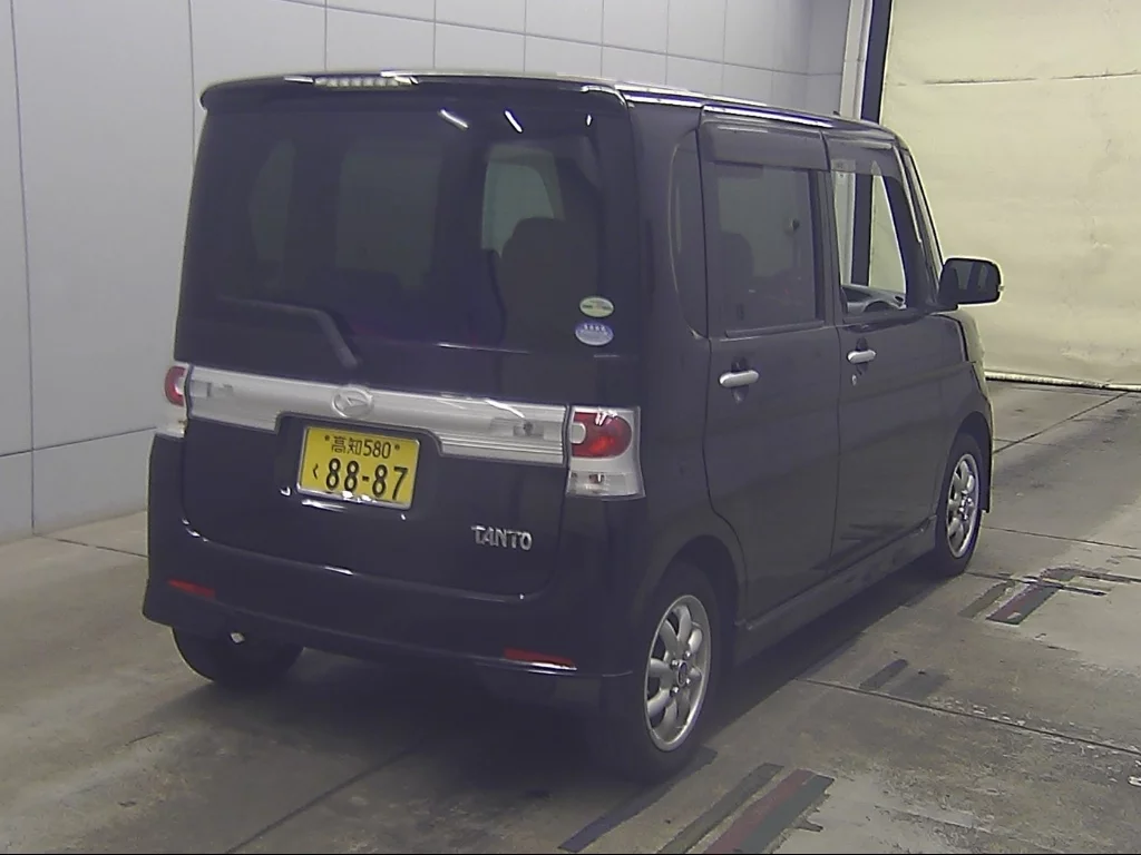 Daihatsu Tanto  с аукциона в Японии