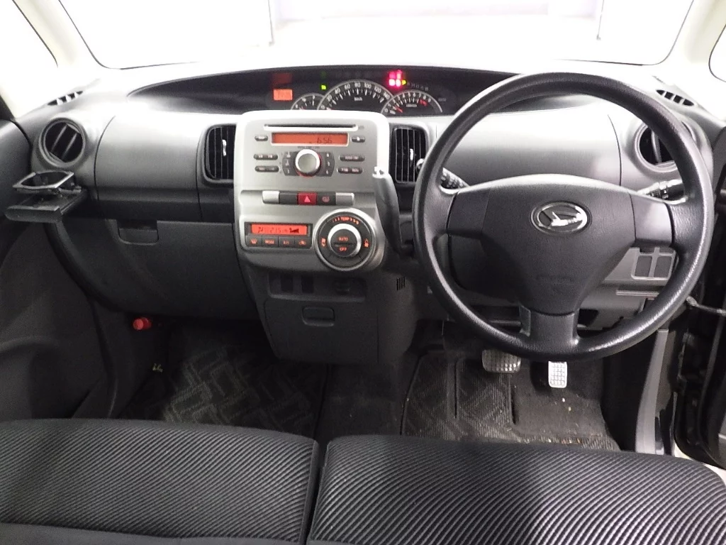 Daihatsu Tanto  с аукциона в Японии