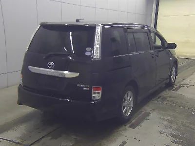 TOYOTA ISIS