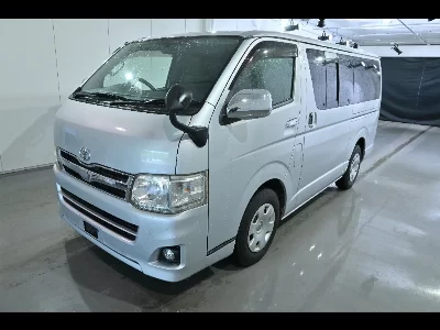TOYOTA REGIUS VAN