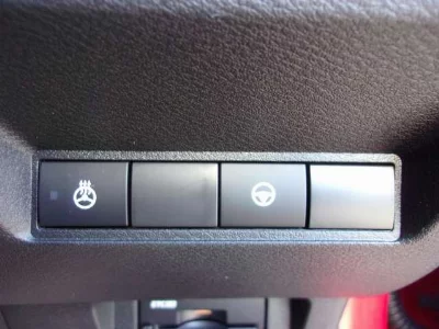 NISSAN AURA