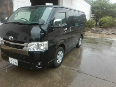 TOYOTA HIACE VAN