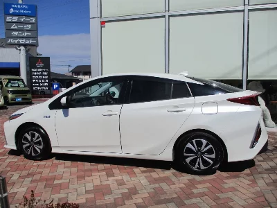 TOYOTA PRIUS PHV