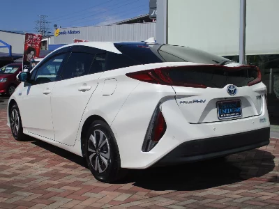 TOYOTA PRIUS PHV